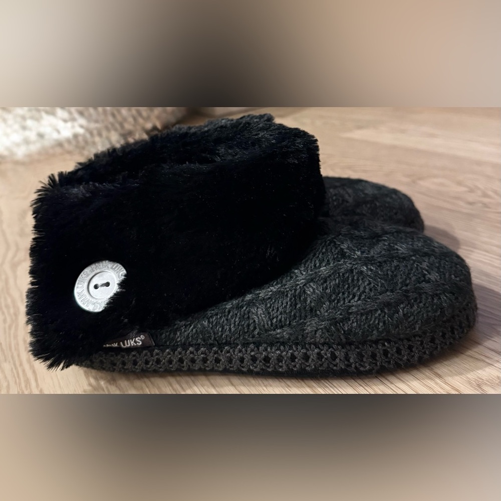 Muk Luks Charcoal and Black Knit Slippers